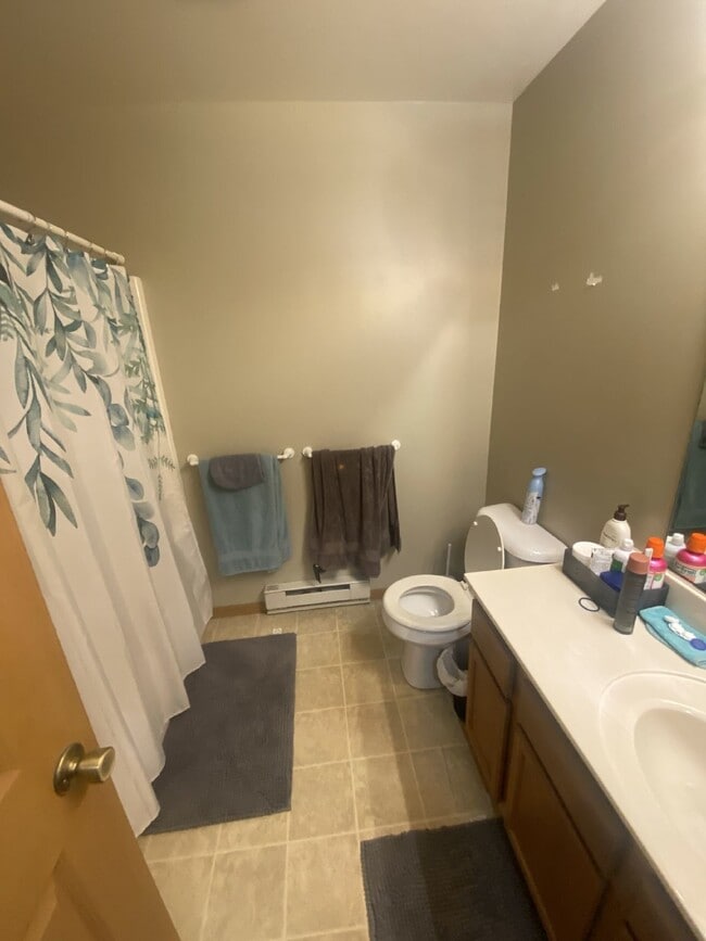 Photo - 2 bed 1 bath close to UWEC just off Water St. Available June 1st! Unit 2