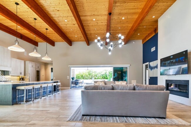 Photo - 5854 N 42nd St