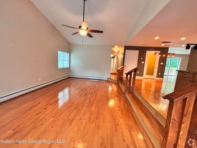 Building Photo - 124 Blue Mountain Rd Rental