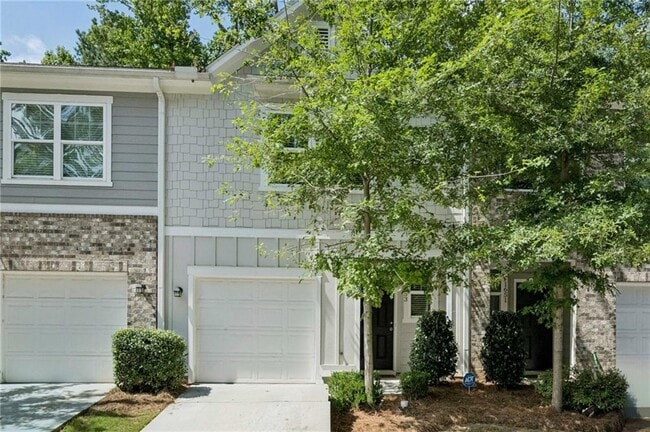 Photo - 1653 Vernon Blvd