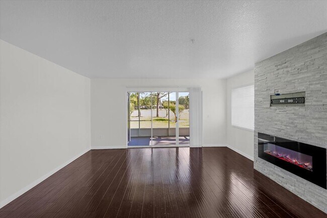 Photo - 13953 Fairway Island Dr Unit 618