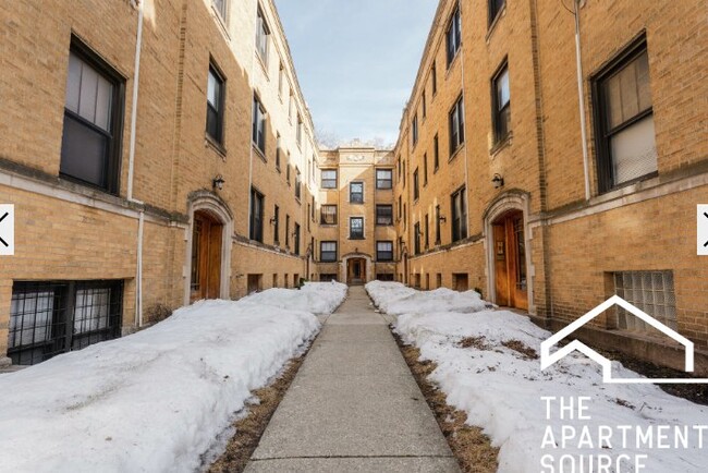 Photo - 2241 N Bissell St Unidad 1S