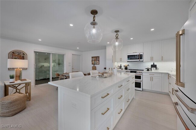 Photo - 1950 Gulf Shore Blvd N Unit 107