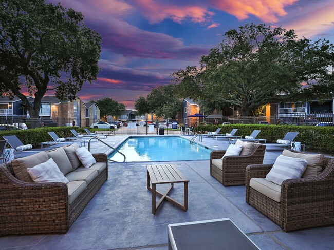 Photo - Barringer Square