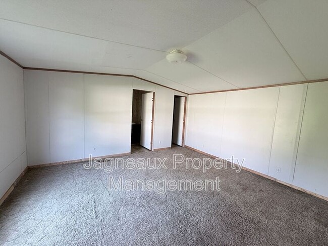 Photo - 1914 Center St