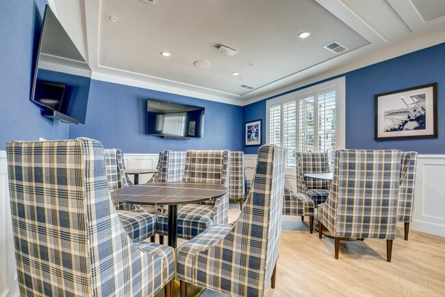 11-web-or-mls-12975 Harrell Pkwy - Common Areas-011