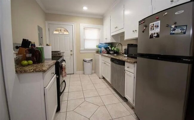 Photo - 607 Colonial Cir SE Unit 3