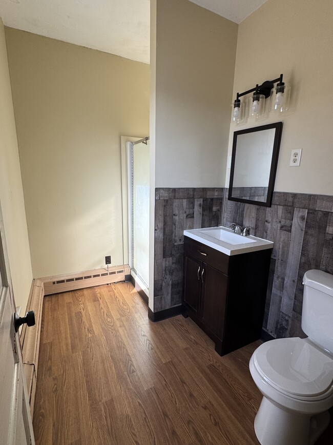 Photo - 10 E Nelson St