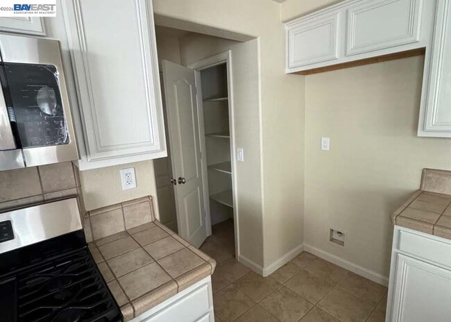 Photo - 17359 Stone Celler Way