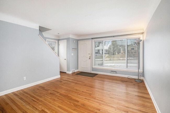 Photo - 521 Snyder Ave