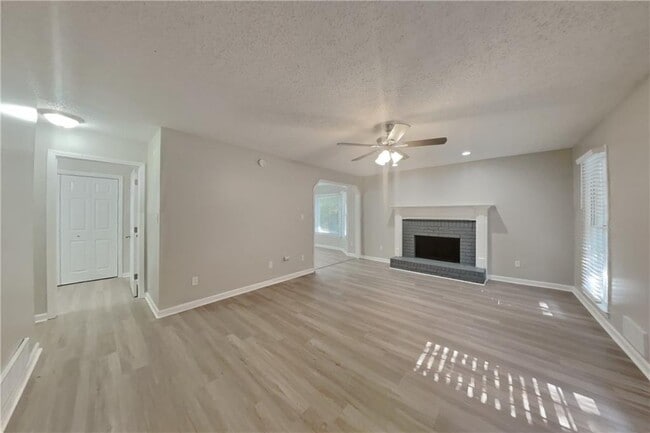 Photo - 116 Shefield Pl