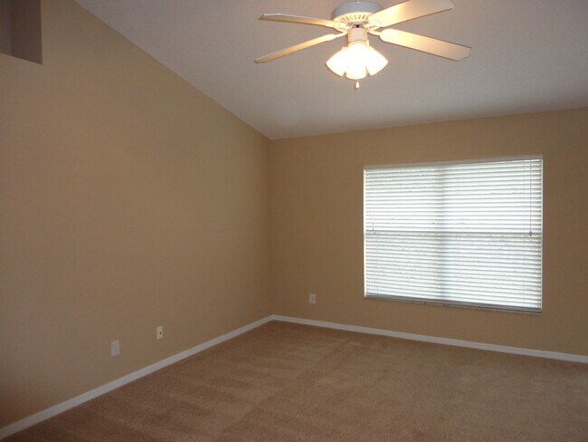 Photo - 648 Winding Lake Dr