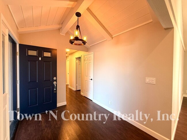 Photo - 1198 Loyola Dr