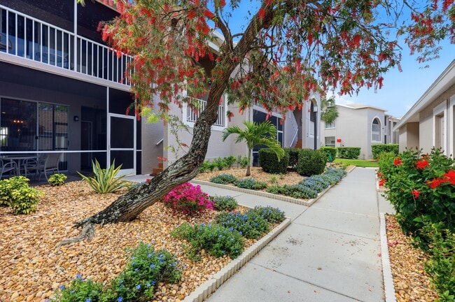 Building Photo - 8951 Veranda Way Unit #615