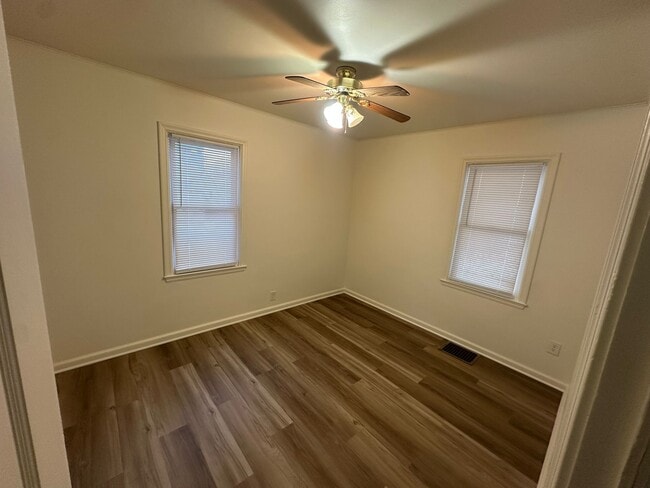 Photo - 2301 S Beacon St