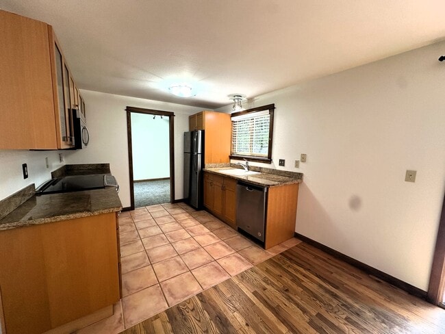 Photo - 3Bd/2Ba Sammamish House