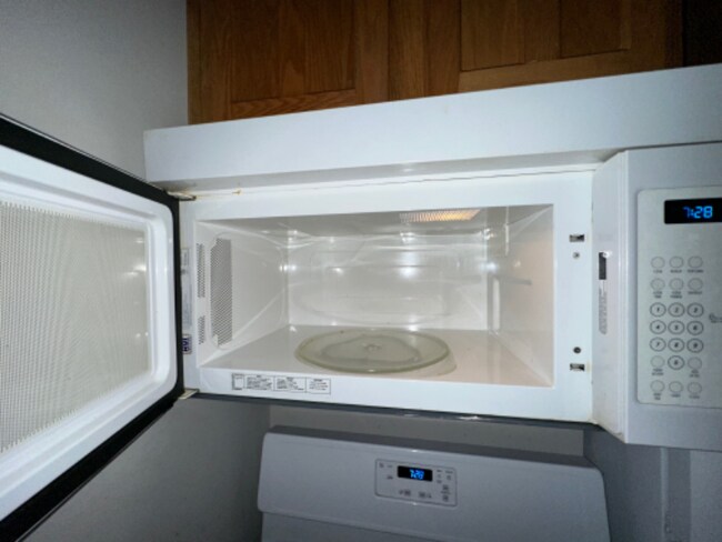 Photo - 1553 Winton Ave Unit First Floor