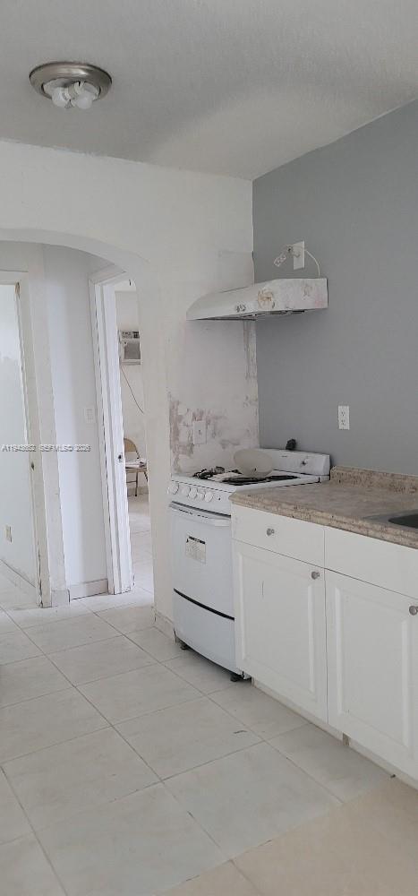 Building Photo - 1221 NW 42nd St Unit 1223