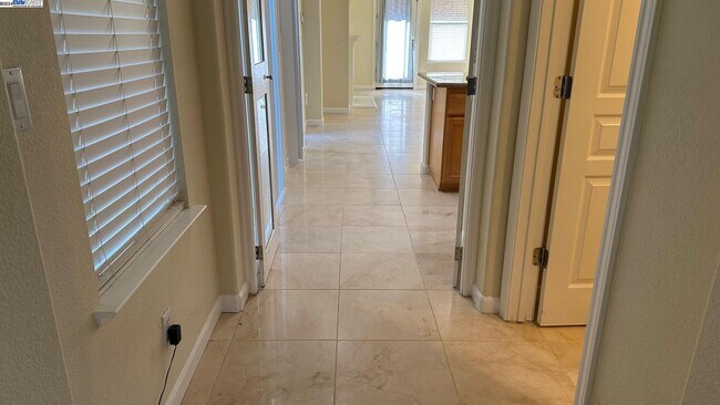 Photo - 1721 Blakesley Dr