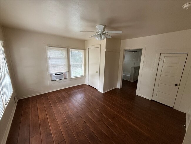 Photo - 2812 Angier Rd