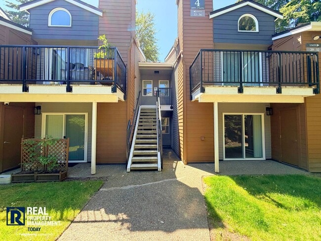 Building Photo - Saybrook Condo! 1 Bed/1 Bath with In-Unit Washer & Dryer & Covered Patio! Unit 33
