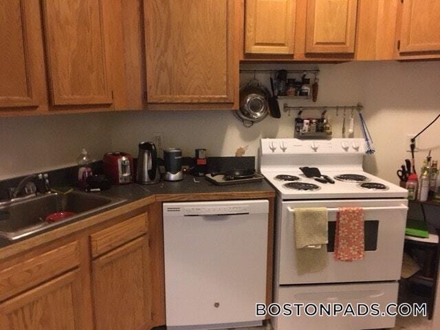 Photo - 1589 Beacon St Unidad 3