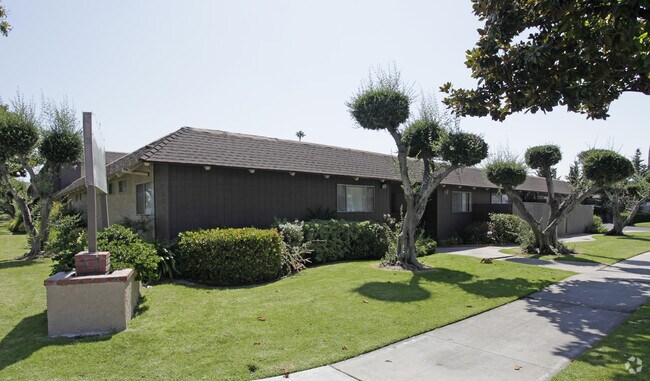 Green Meadows Apartments - Green Meadows Apartments