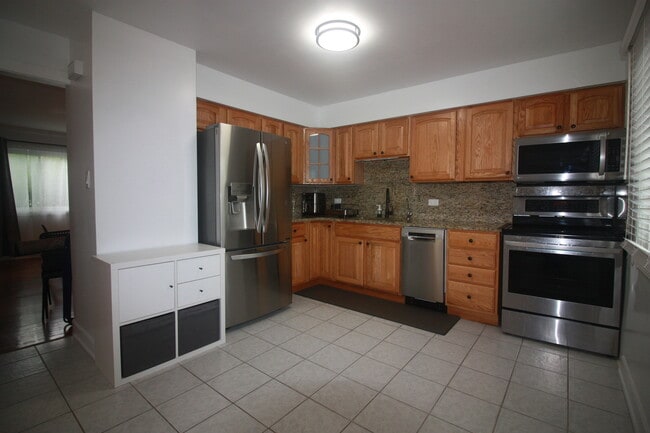 Photo - 1624 Greenwood Rd