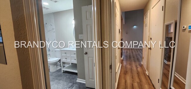 Photo - 3903 London Ln