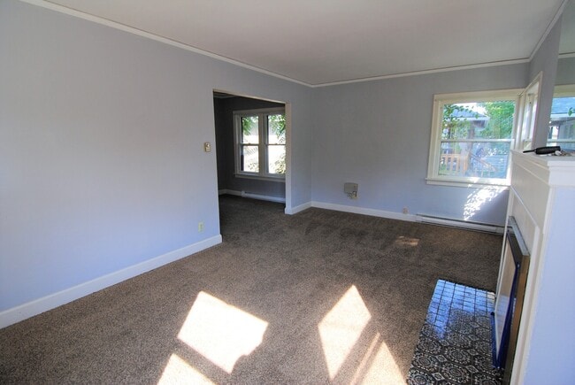 Photo - Charming 3 Bedroom, 2 Bath House For Rent!!
