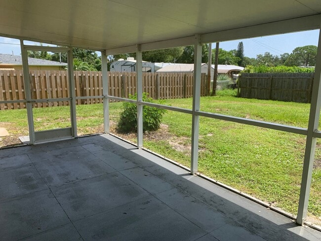 Photo - PET FRIENDLY... 3/2/1 RENTAL HOUSE IN THE ...