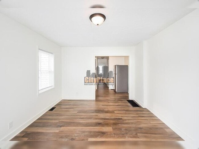 Photo - 3748 Hillside Ave