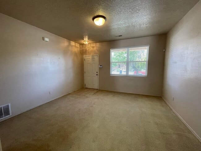 Photo - 919 Molten Pl NW