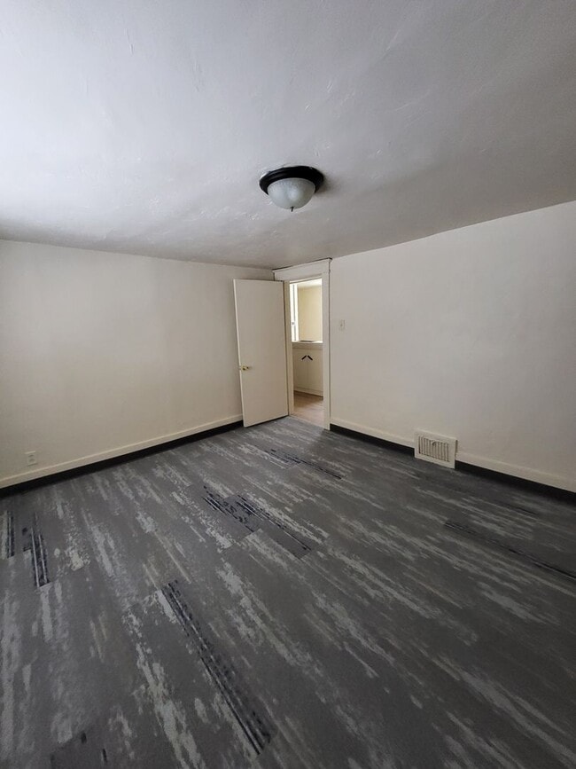 Photo - 207 N Irwin Ave Unit upper