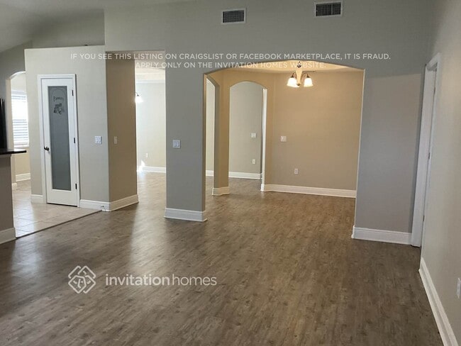 Photo - 2141 Bridgeport Cir