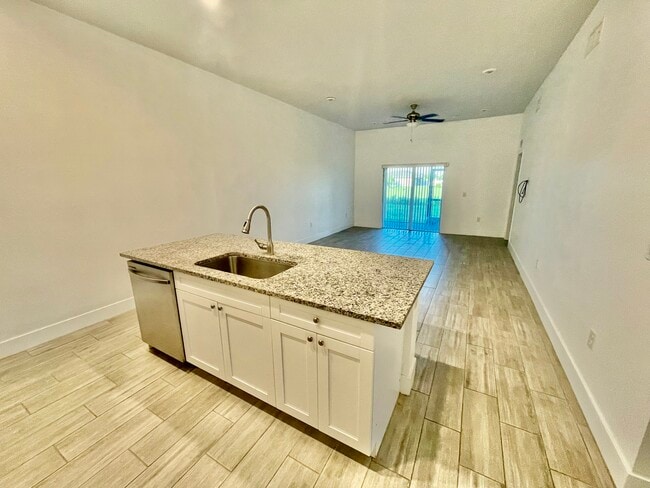 Photo - 3720 SW 8th Pl