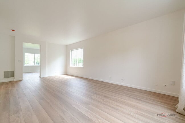 Photo - 178 W Hampton Dr