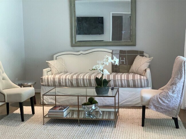 Photo - 5403 Carew St