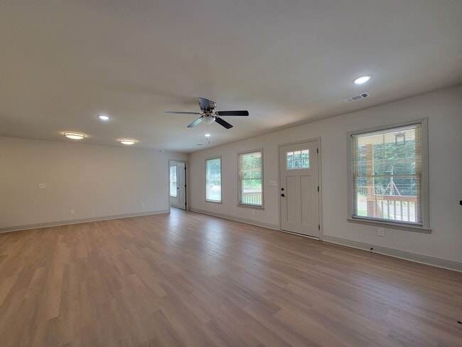 Photo - Build to Rent 4 Bdrm Lake Access - Luxury flooring -Stainless steel appliance - Covered Porch