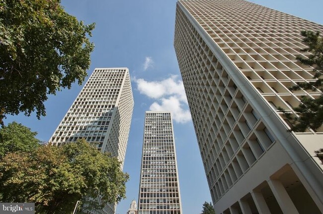 Building Photo - 200 Locust St Unit 28AN