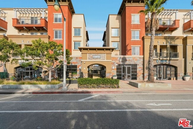 Building Photo - 6020 S Seabluff Dr Unit 433