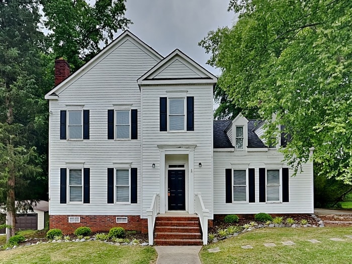 Photo - 180 Riverbirch Dr SE House