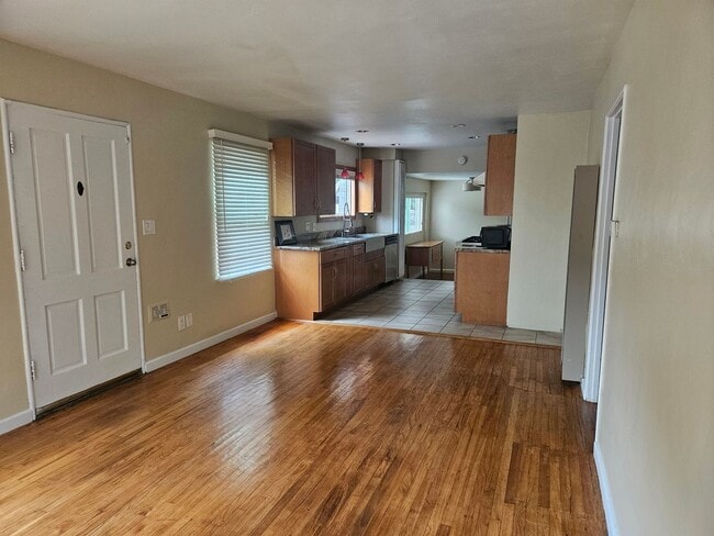 Photo - 1768-70 Oliver Ave Unit 1768