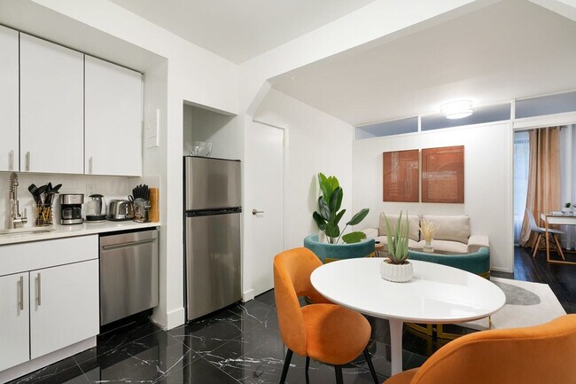 Photo - 444 W 48th St Unit FL3-ID1021992P