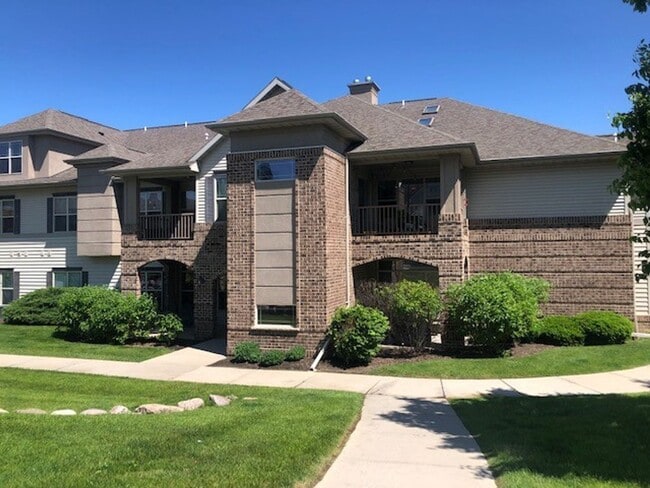Spacious 2-Bedroom, 2-Bathroom Plus Loft C... - Spacious 2-Bedroom, 2-Bathroom Plus Loft C...