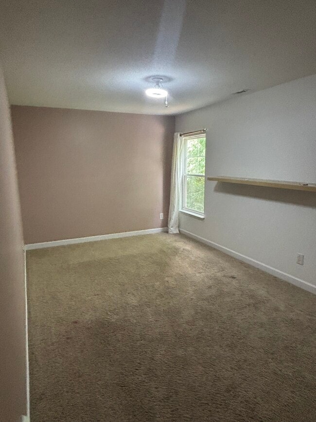 Photo - 843 Sinclair Dr House