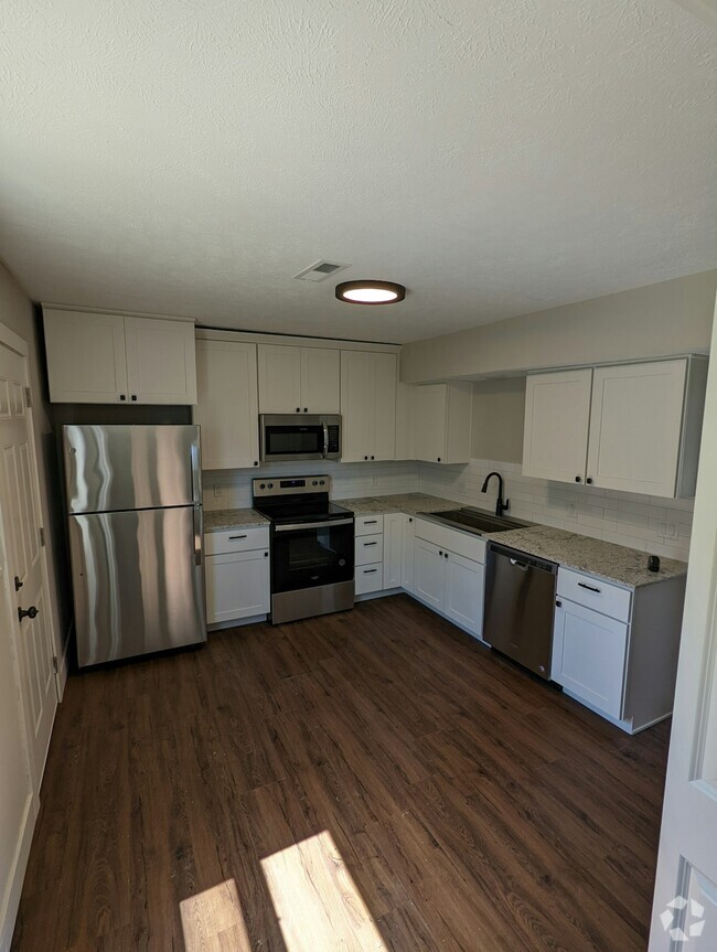 Building Photo - 630 E Bain St Unit 630 Rental