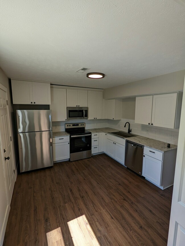 Photo - 630 E Bain St Apartment Unit 630