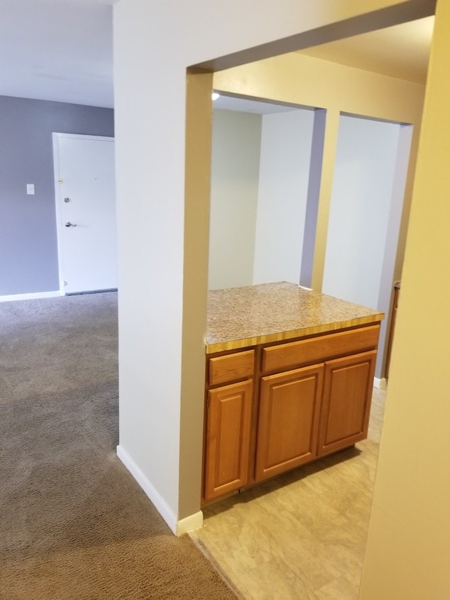Building Photo - 10103 Prince Pl Unit 202-5A