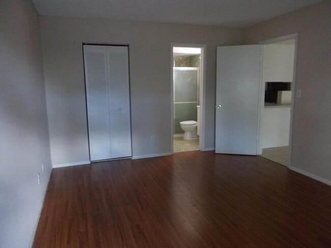 Photo - 4261 Island Cir Unit F